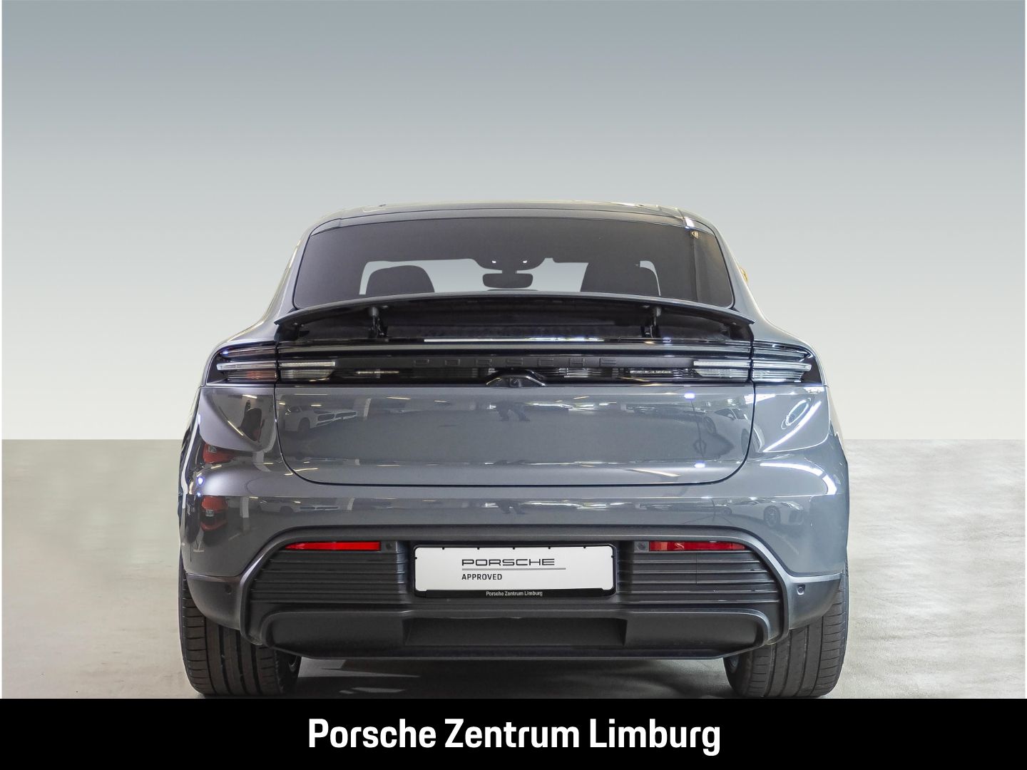 Porsche Macan 4S BOSE Luftfederung Panoramadach LED