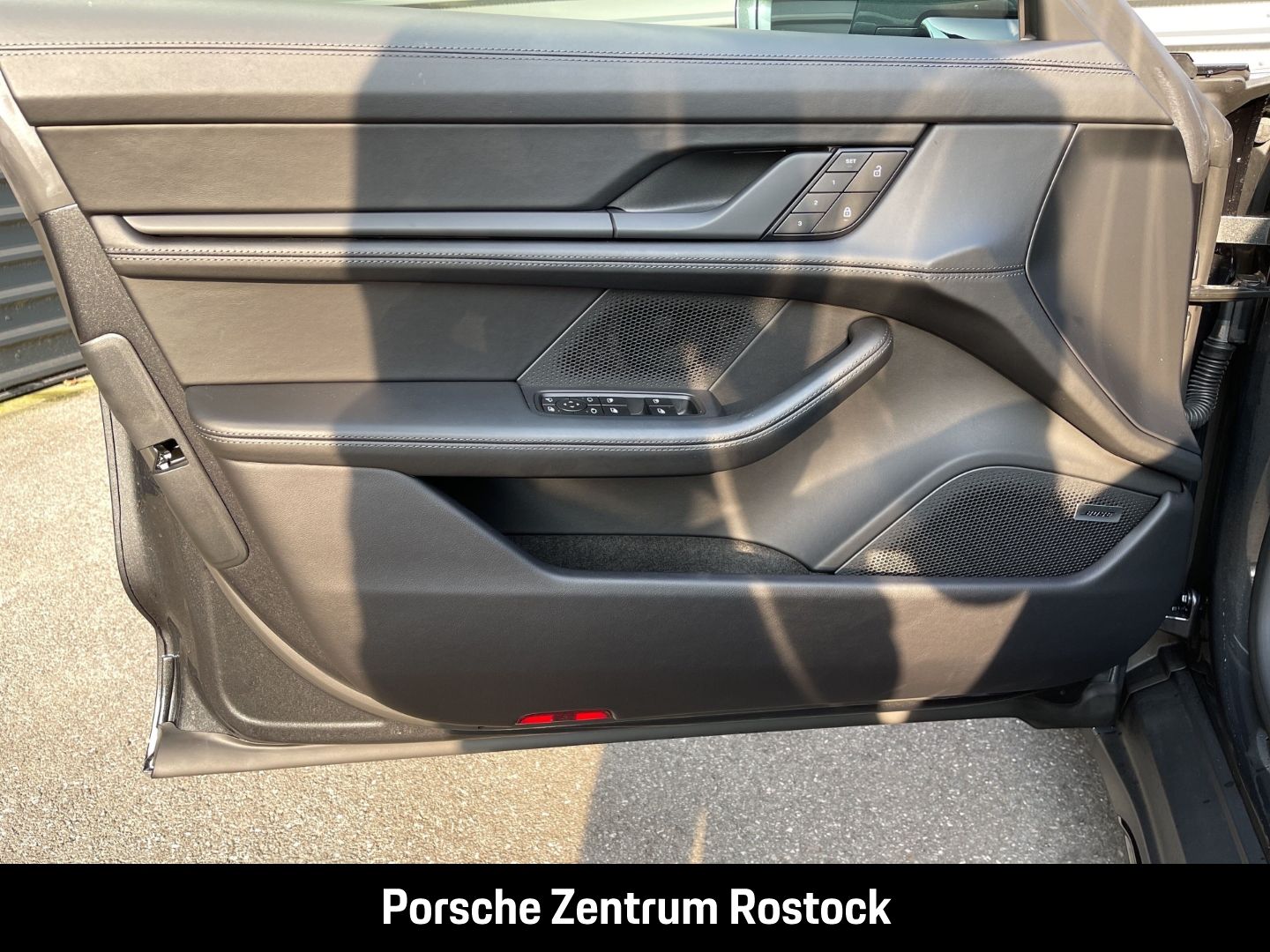 Porsche Taycan 4 Cross Turismo InnoDrive LED-Matrix