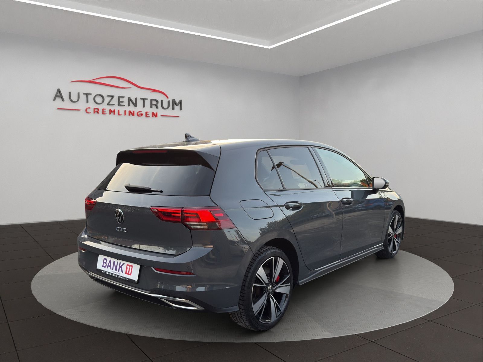 Volkswagen Golf VIII 1.4 TSI GTE DSG - Samsaru's Car Outlet