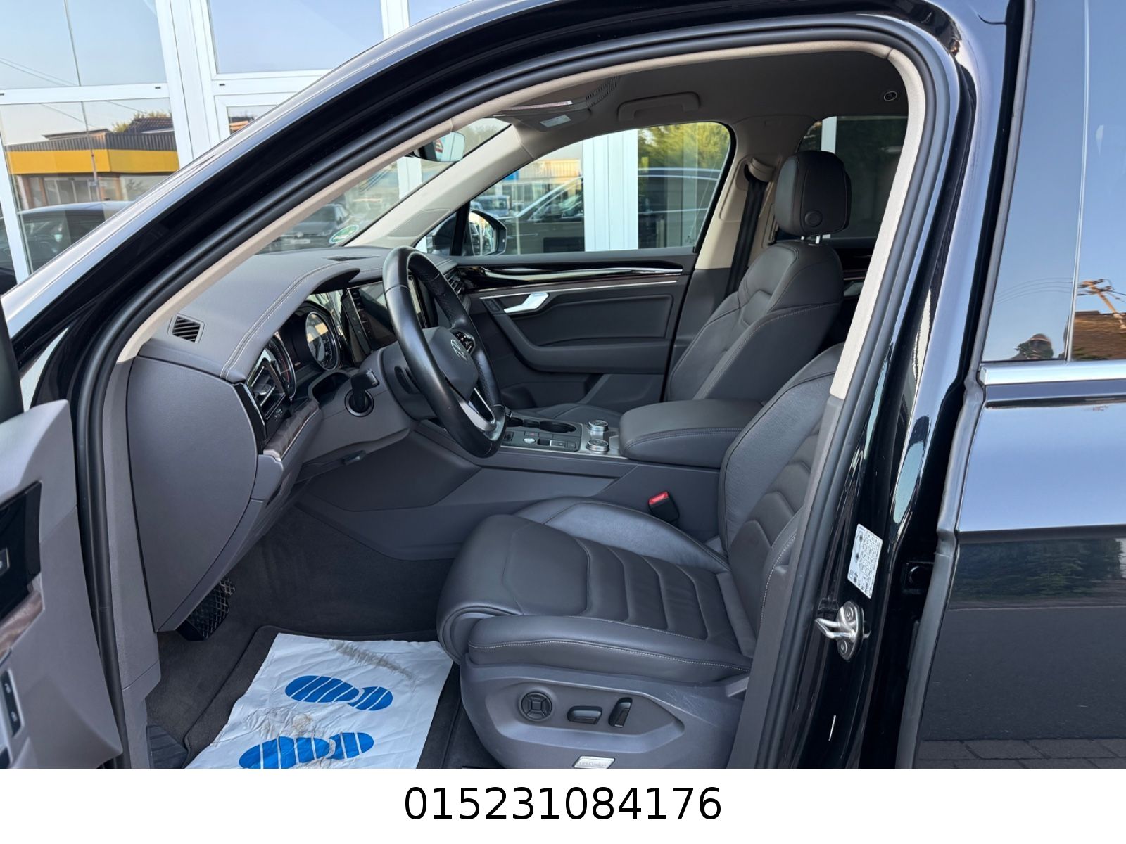 Volkswagen Touareg Atmosphere 4Motion - Samsaru's Car Outlet