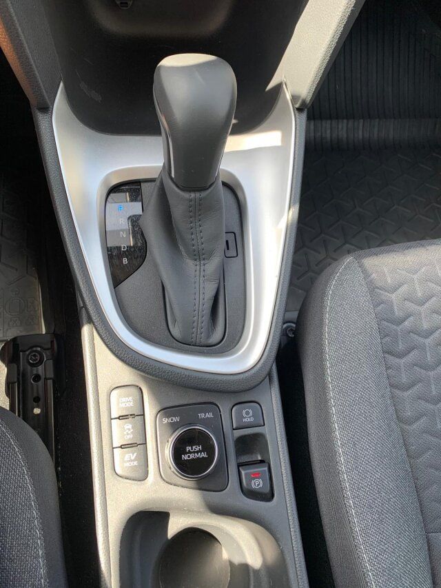 Toyota Yaris (Hybrid) Comfort ALLRAD /Kamera/Tempomat