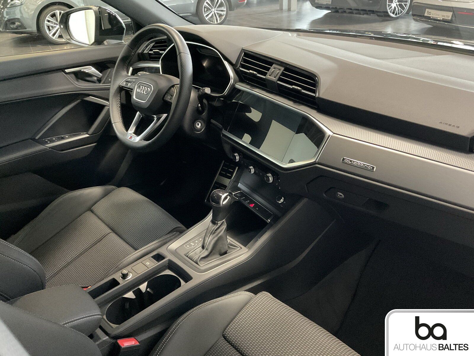 Audi Q3 Sportback 40 TDI quattro S line - Samsaru's Car Outlet
