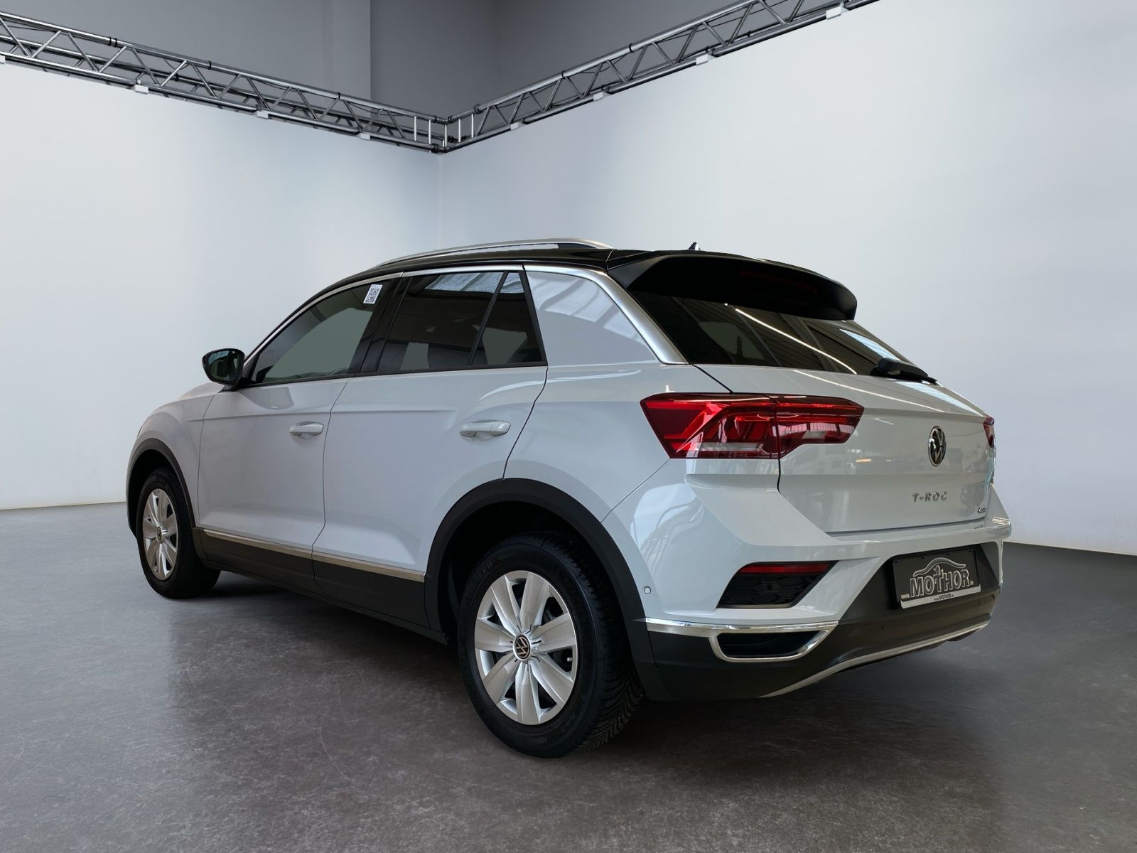 Volkswagen T-Roc 2.0 TSI DSG 4Motion - Samsaru's Car Outlet