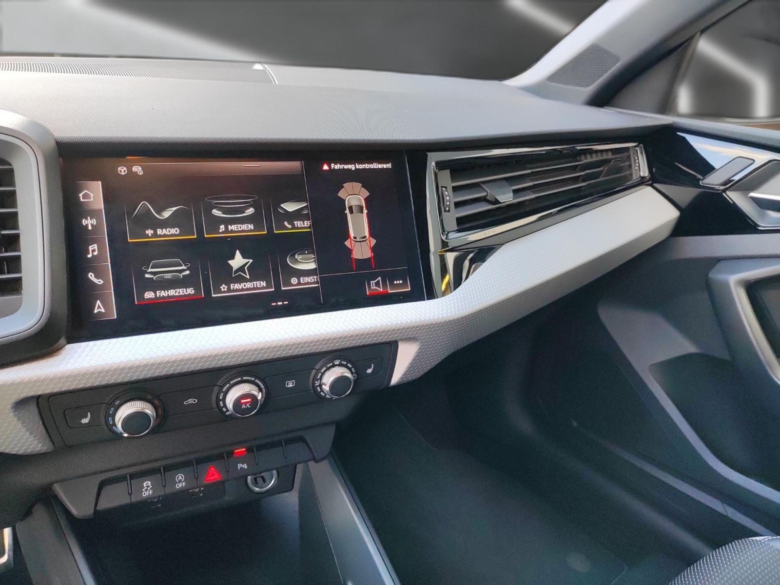 Audi A1 Sportback 25 TFSI S line - Samsaru's Car Outlet