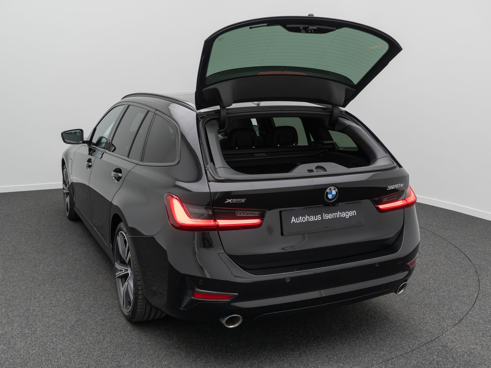 BMW 320e xD Sport Line - Samsaru's Car Outlet