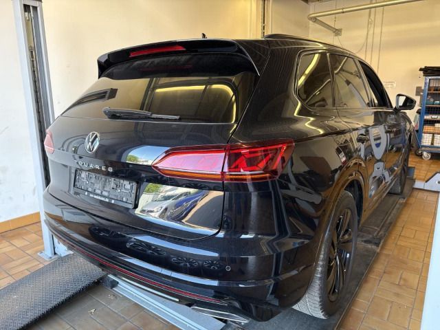 Volkswagen Touareg 3.0 TDI 4M R-Line - Samsaru's Car Outlet