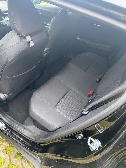 Toyota C-HR Hybrid - Samsaru's Car Outlet