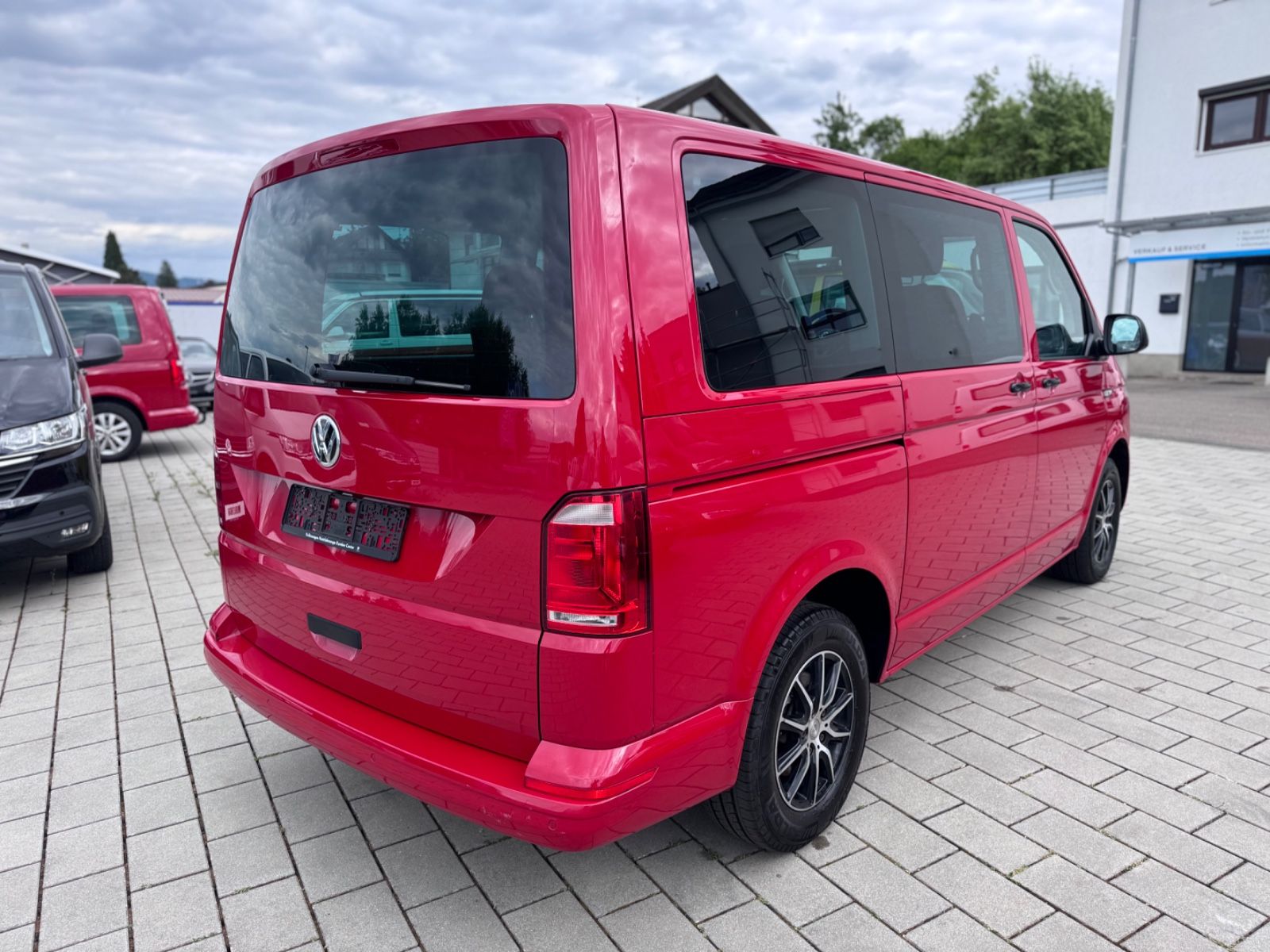 Volkswagen T6 Multivan - Samsaru's Car Outlet