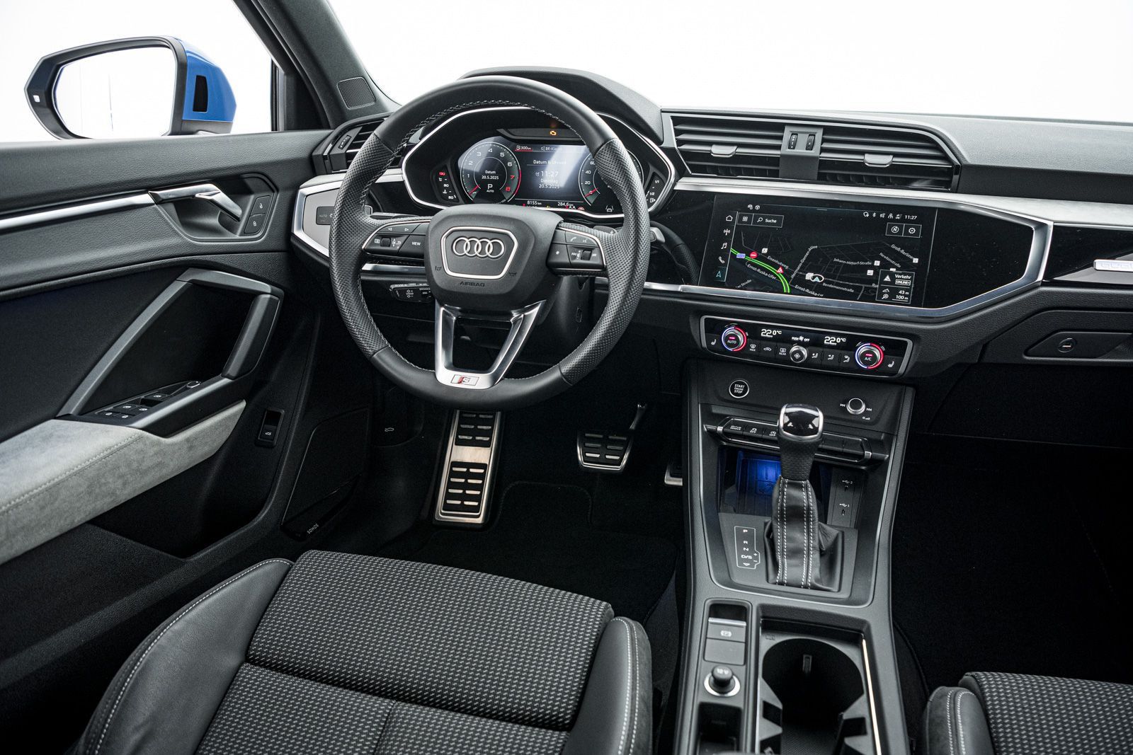 Audi Q3 Sportback S line 45 TFSI quattro - Samsaru's Car Outlet