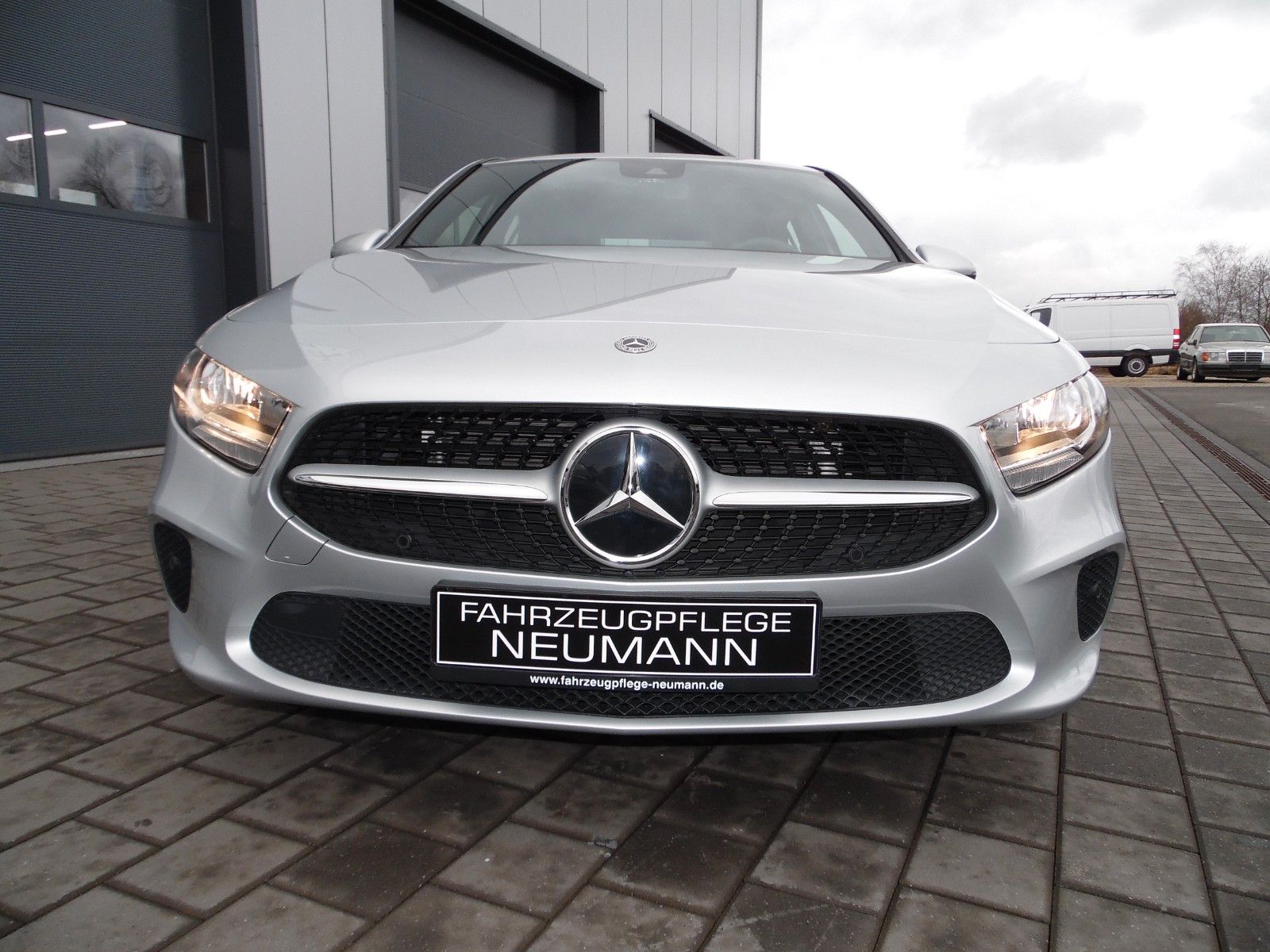 Mercedes-Benz A 200 - Samsaru's Car Outlet