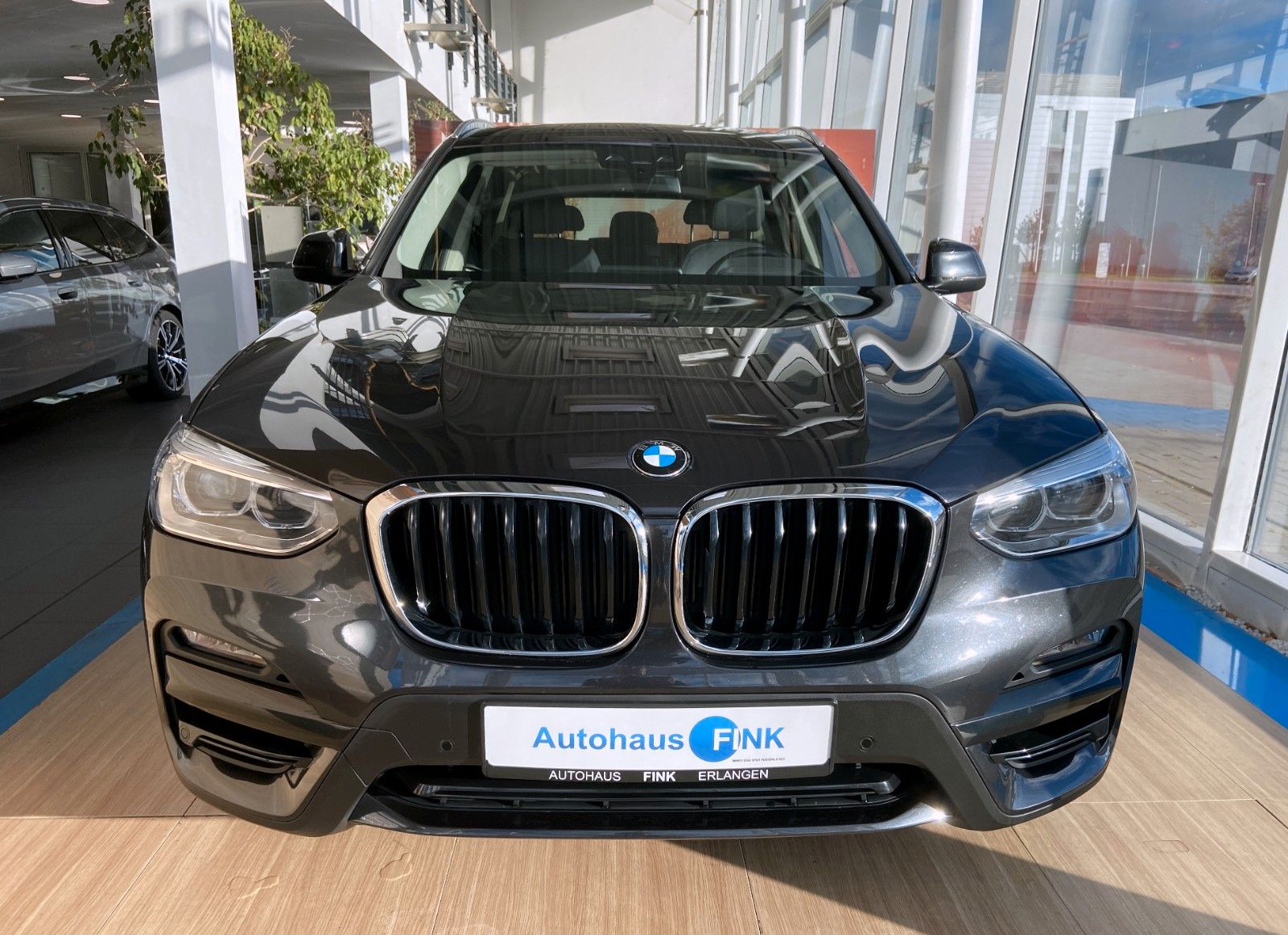 BMW X3 xDrive20i - Samsaru's Car Outlet