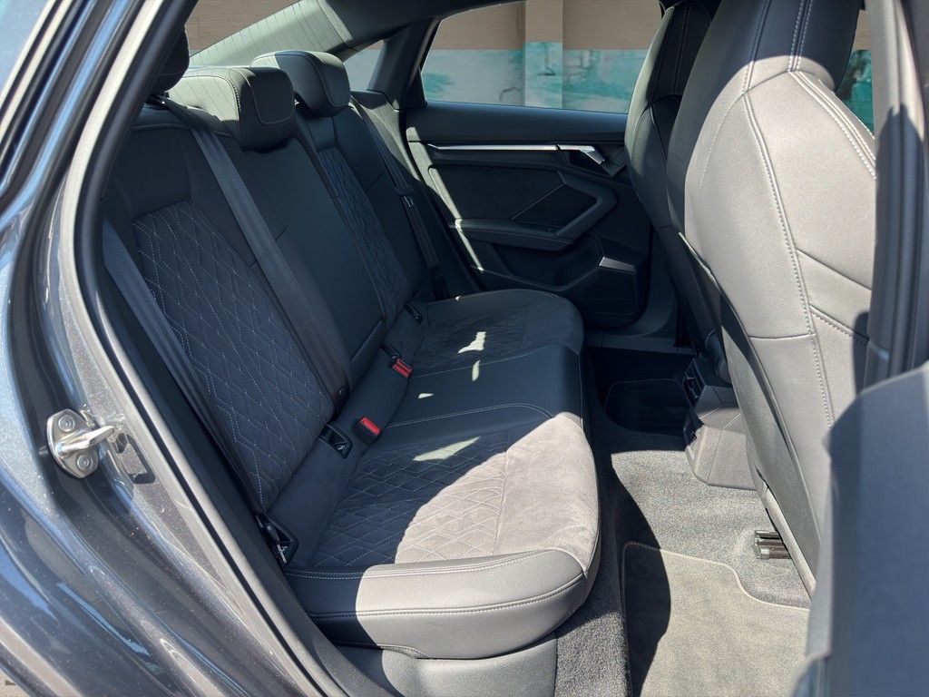 Audi A3 Lim. 35 TFSI S-Line *B&O*MATRIX-LED*CARBON*NA