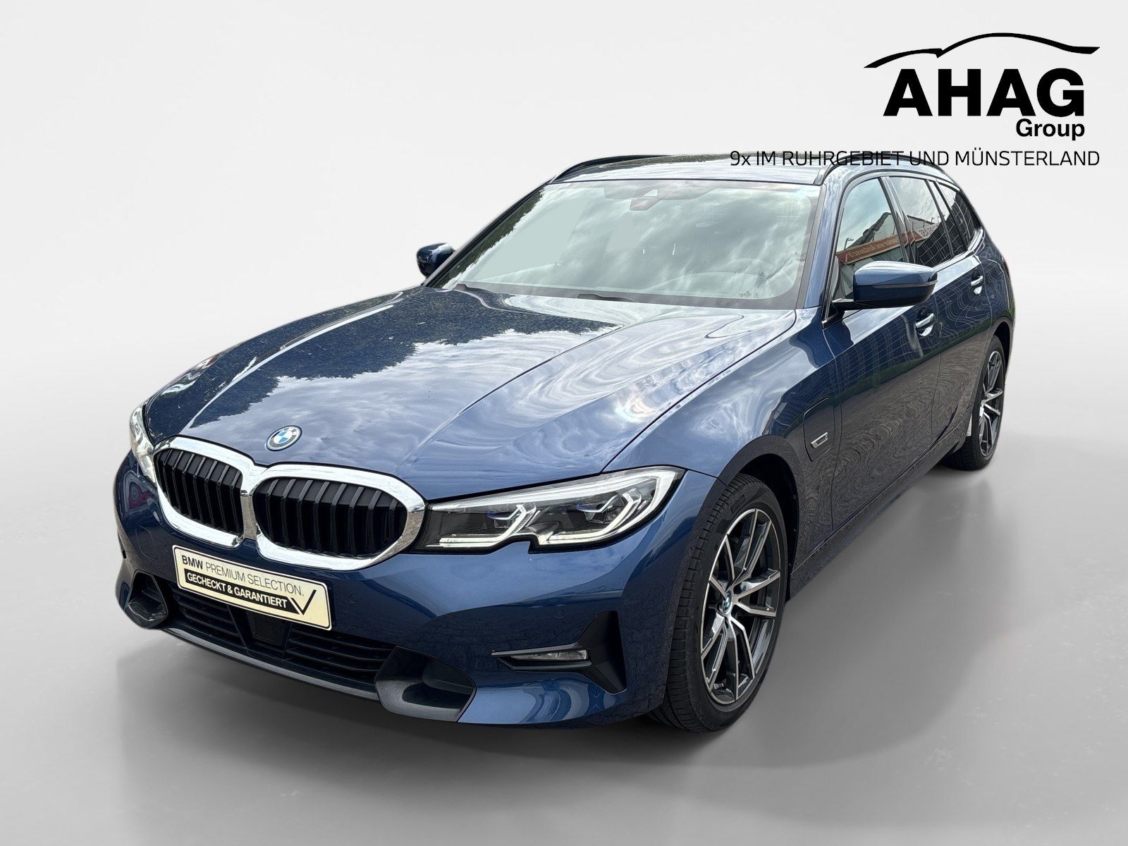 BMW 330e xDrive Touring Sport Line Pano RFK HiFi Sit