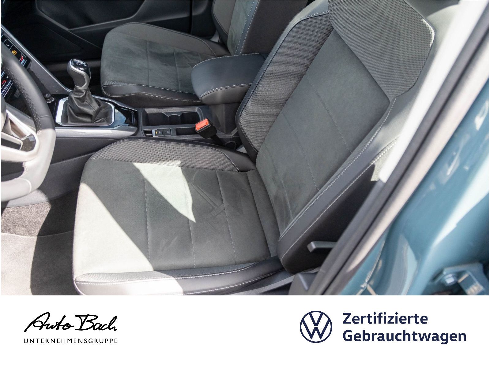 Volkswagen T-ROC 1.0 TSI Style - Samsaru's Car Outlet