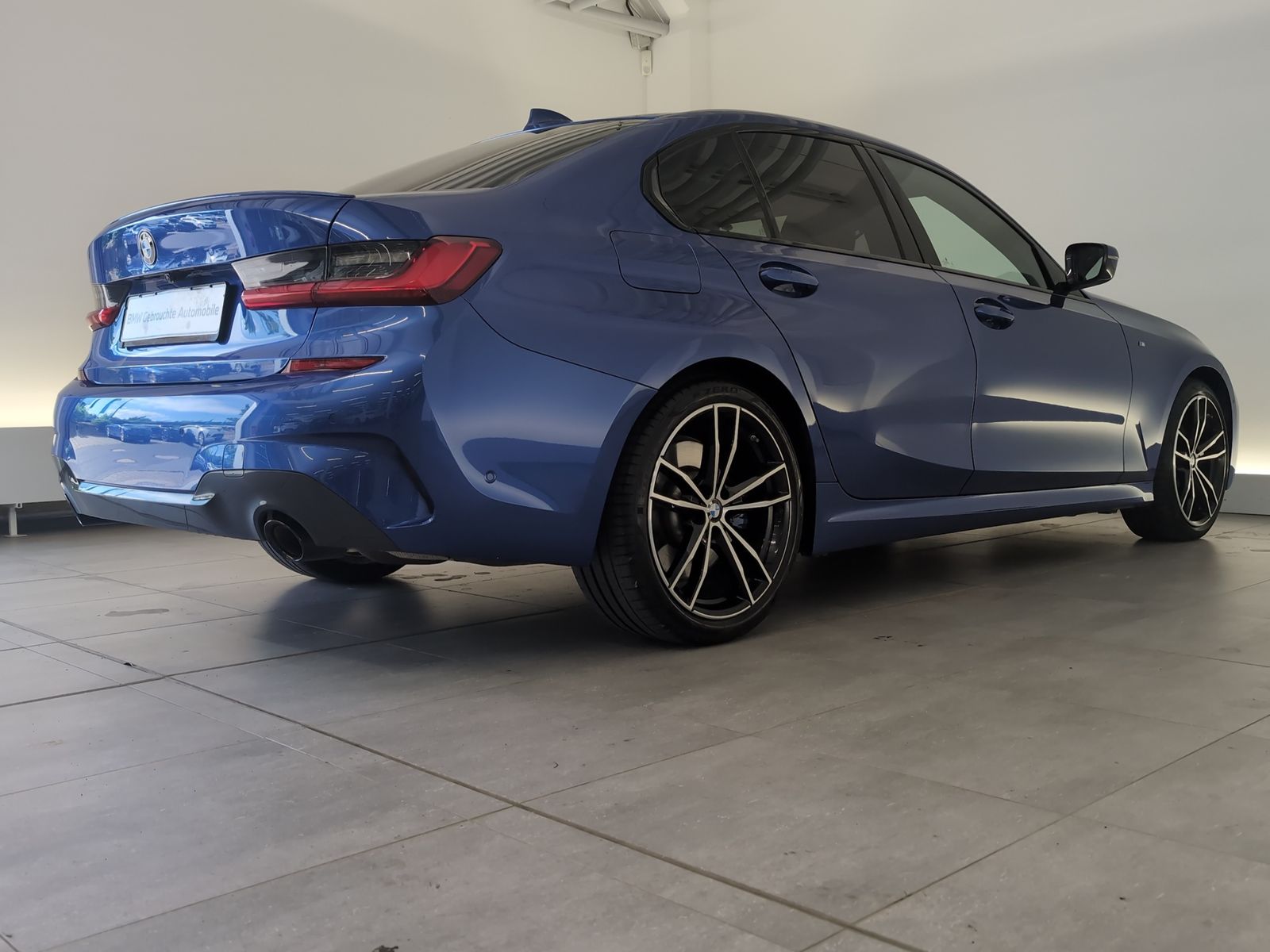 BMW 320d xDrive Limousine M Sport - Samsaru's Car Outlet