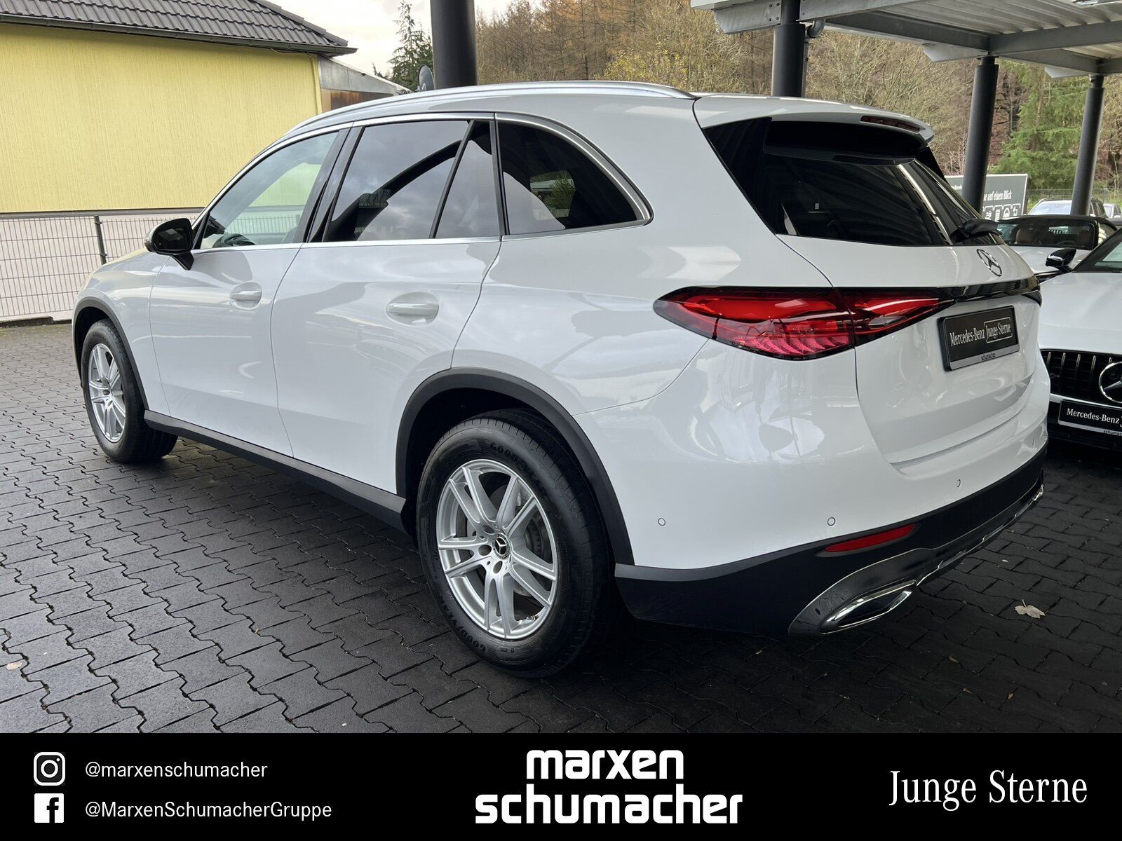 Mercedes-Benz GLC 220 d 4M AVANTGARDE Pano+360°+AHK+DIGITAL