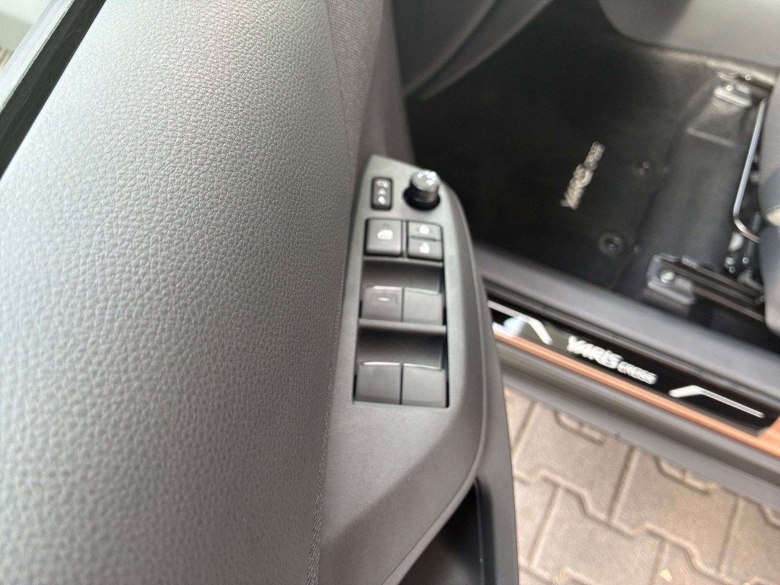 Toyota Yaris Cross Lounge 1.5-l-Hybrid 360,HUD,Kamera