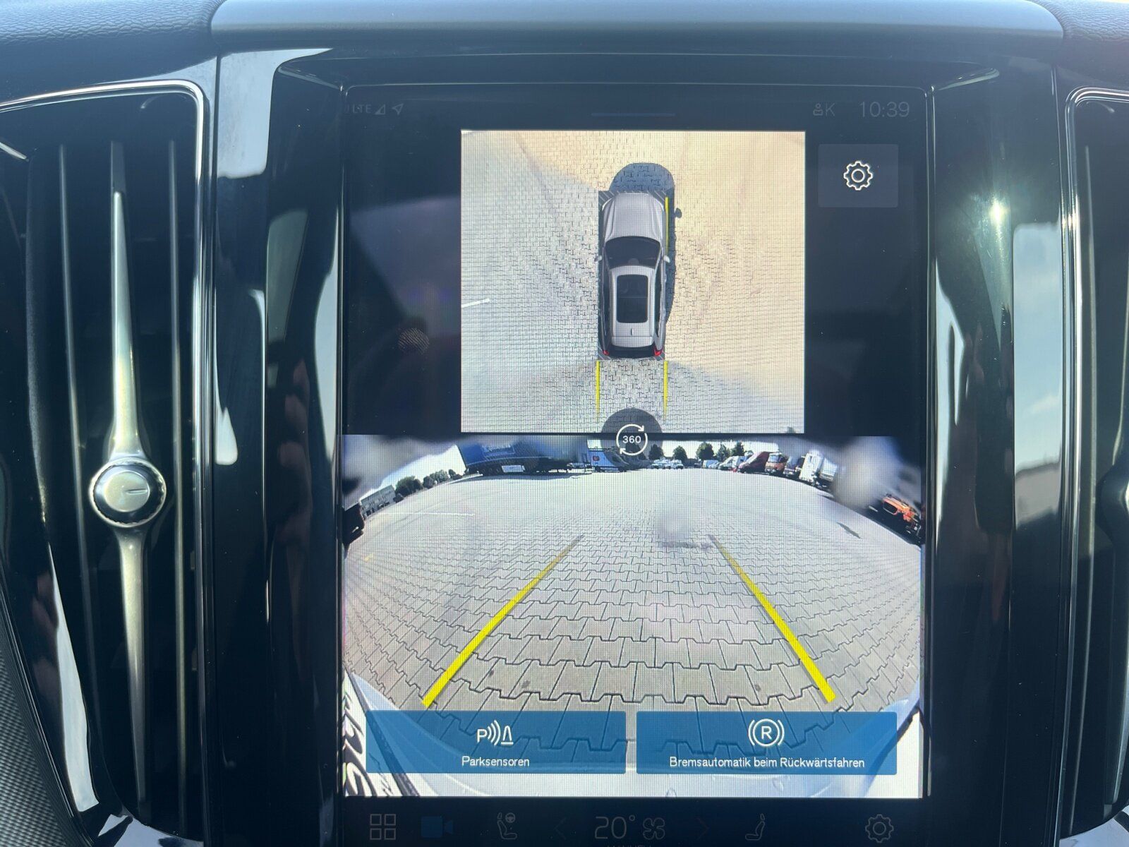 Volvo XC60 T6 AWD Plus Dark Recharge SITZH+AHK+RFK+TEM