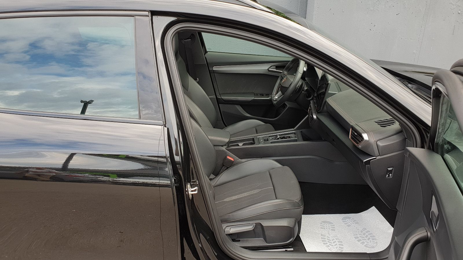 Cupra Formentor 1.4 e-HYBRID VZ DSG Pano/SSL/ACC/AHK