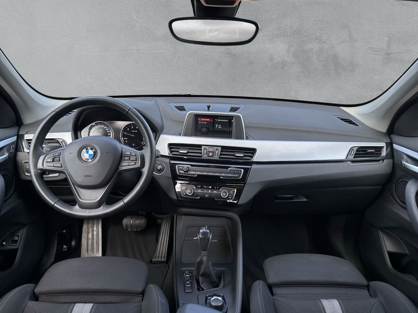 BMW X1 xDrive 25 e Advantage - Samsaru's Car Outlet