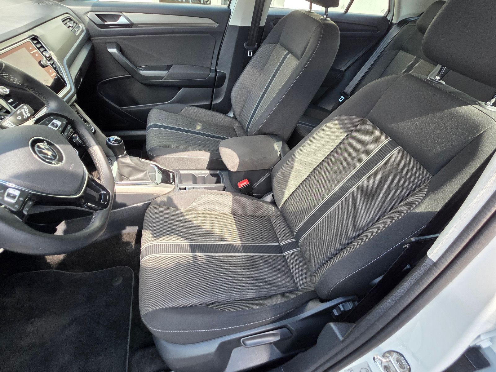 Volkswagen T-Roc Style 1.5 TSI - Samsaru's Car Outlet
