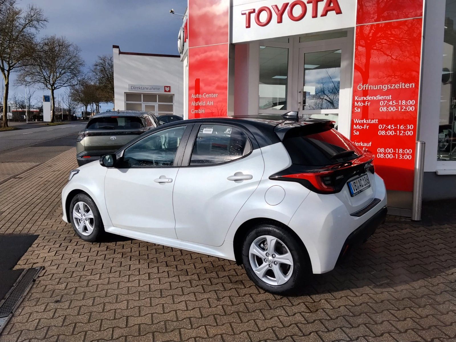 Toyota Yaris Hybrid Style Plus