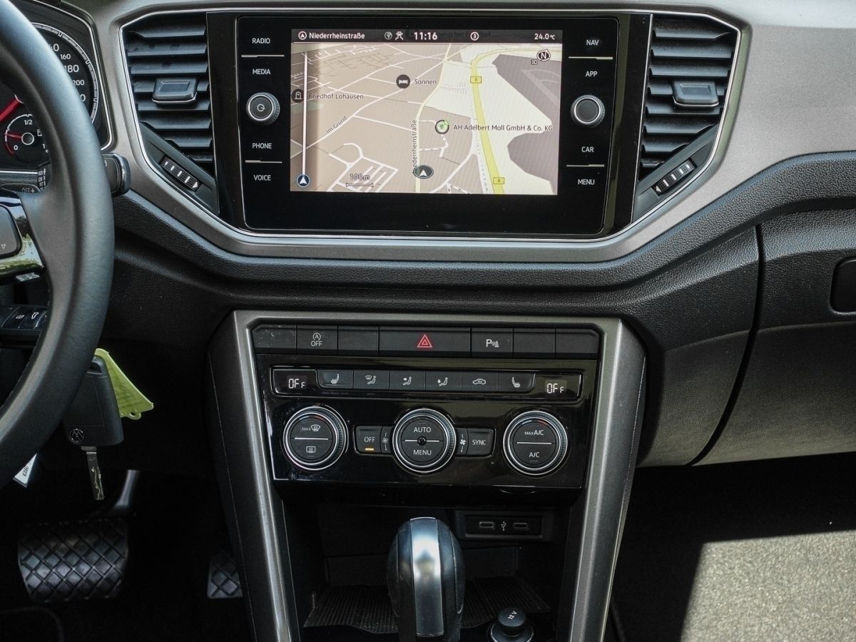 Volkswagen T-ROC 1.5 TSI DSG Style - Samsaru's Car Outlet