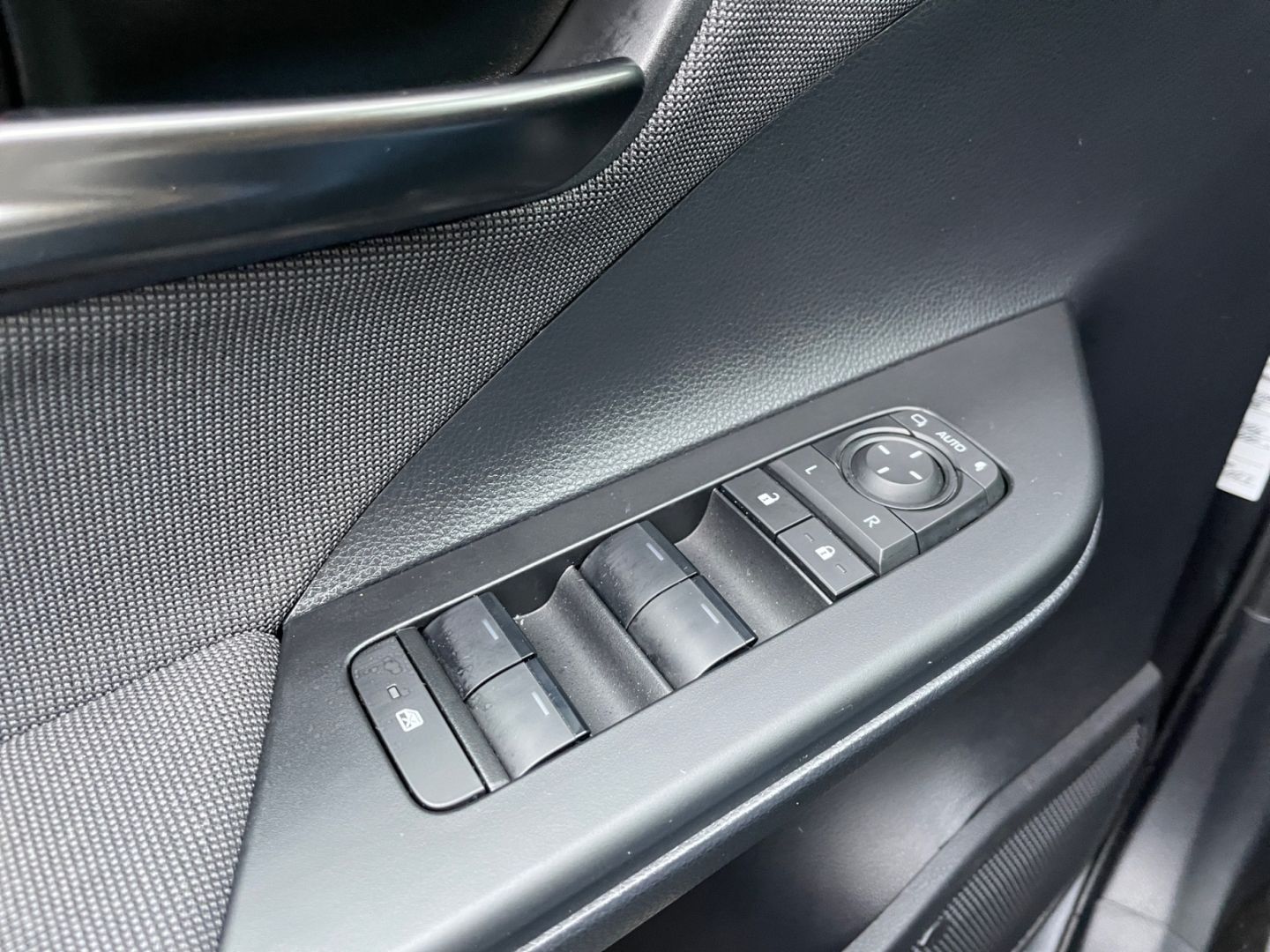 Toyota C-HR 1.8 Hybrid Team D *Navi*LED*CarPlay*el Heck