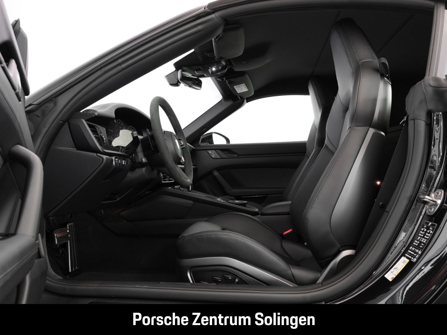 Porsche 911 Carrera 4 GTS Cabriolet HD-Matrix Lift Bose