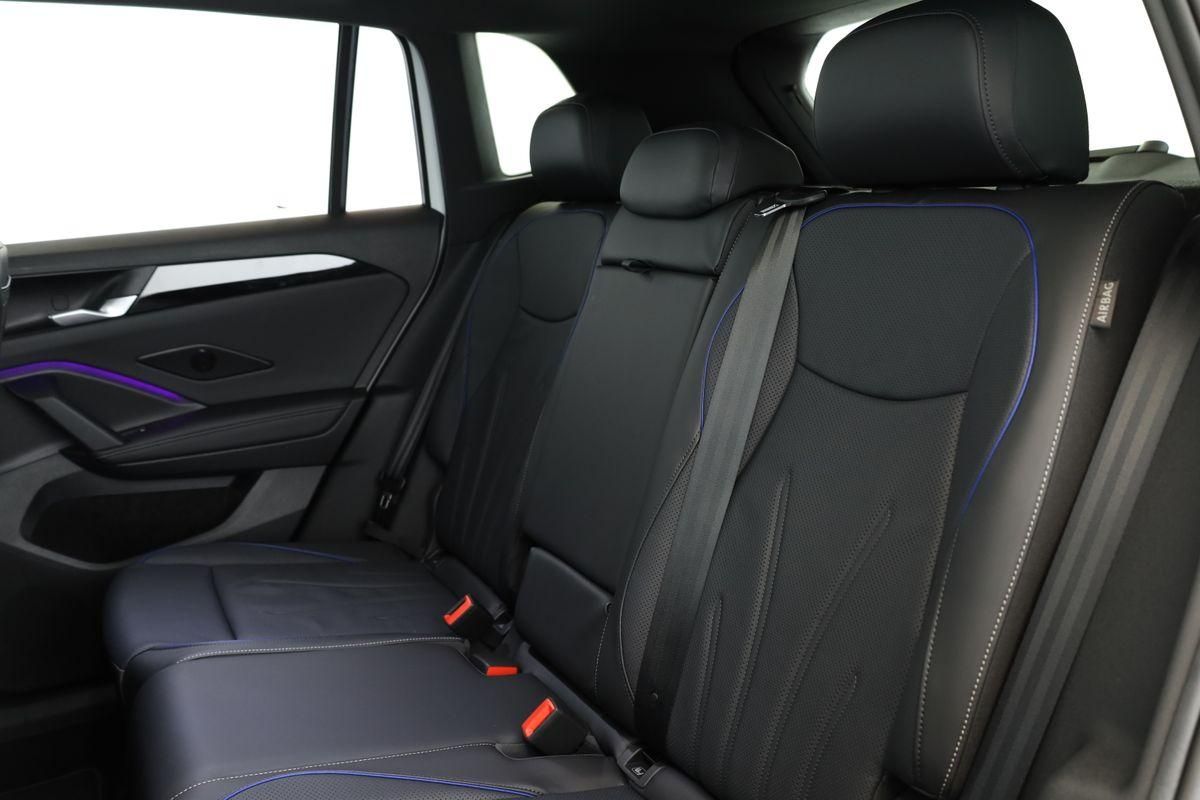Volkswagen Tiguan 2.0 TDI 4M DSG R-Line Leder Pano Navi 360