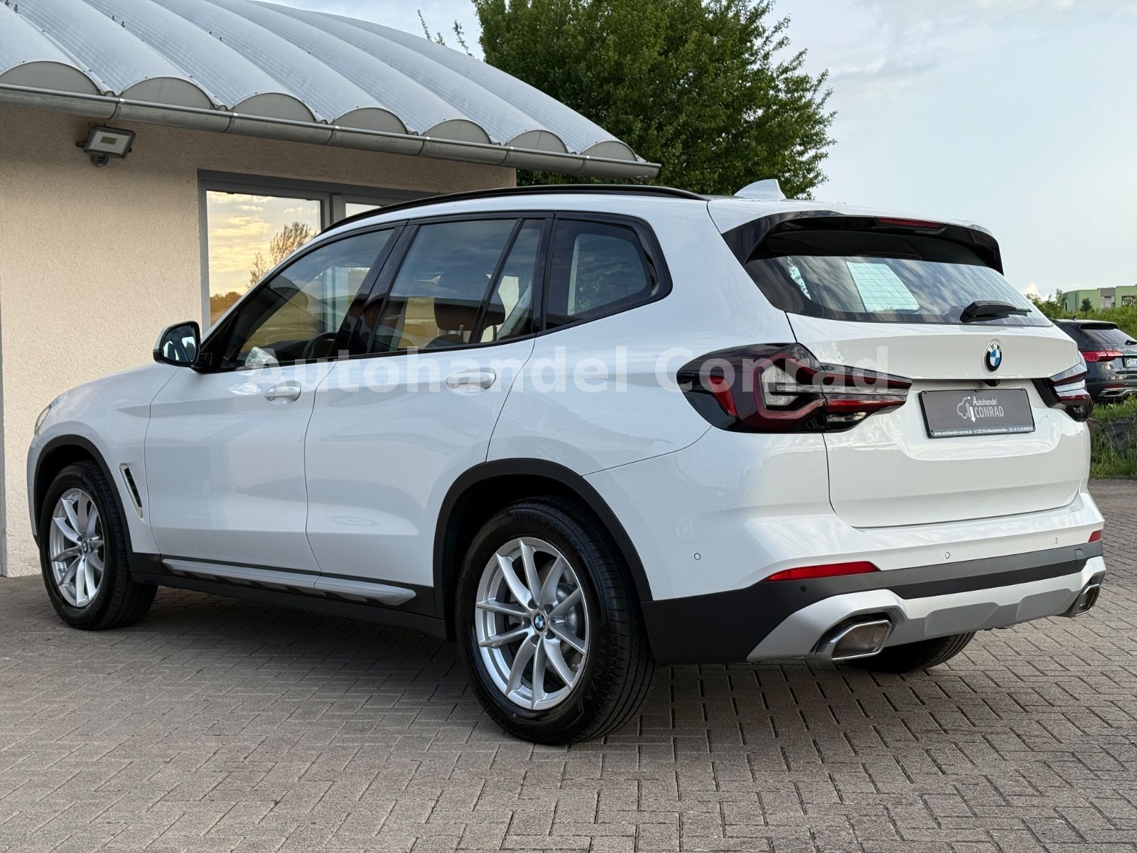 BMW X3 xDrive 20d - Samsaru's Car Outlet