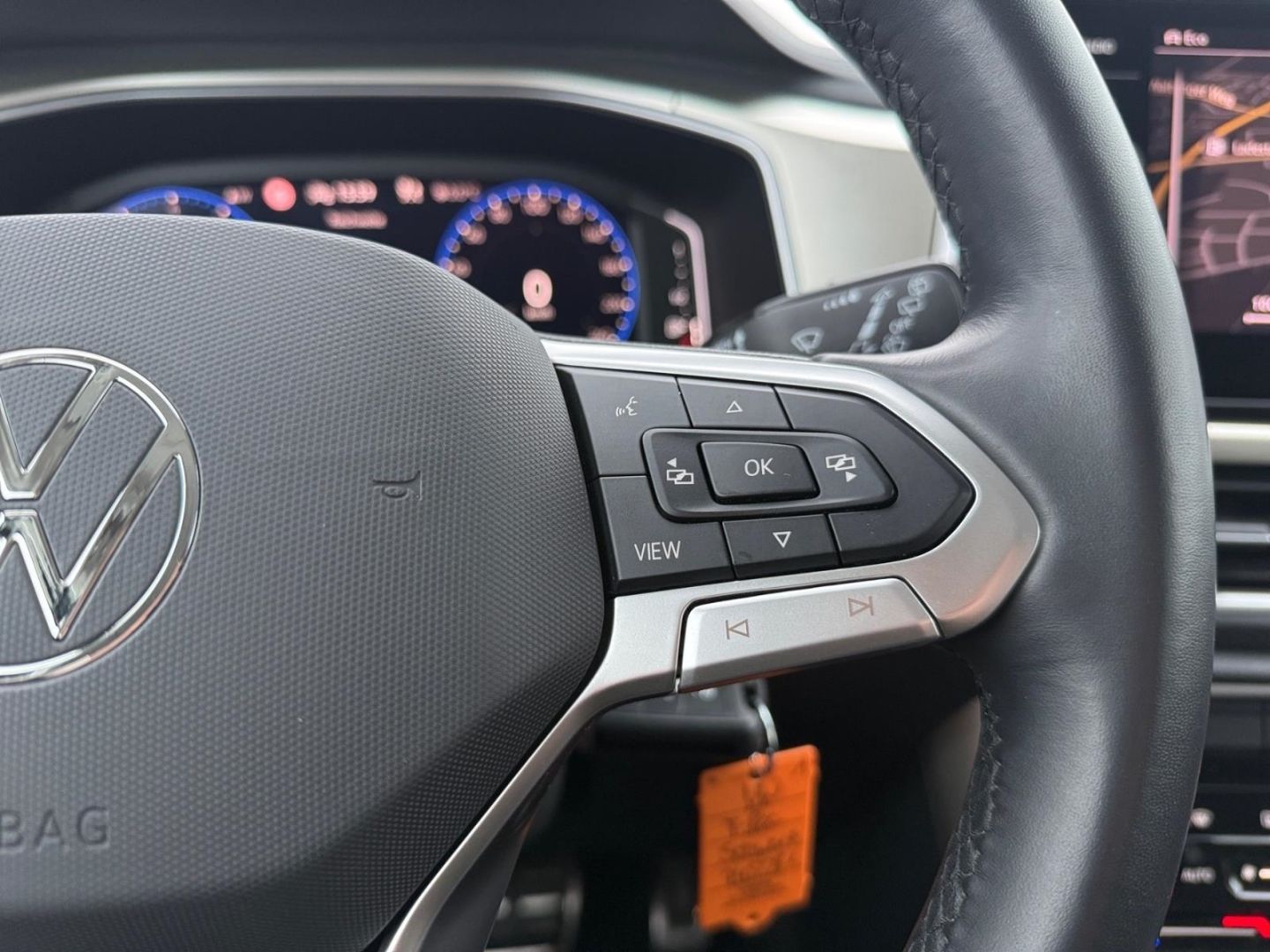 Volkswagen T-Roc Move 1.5 TSI - Samsaru's Car Outlet