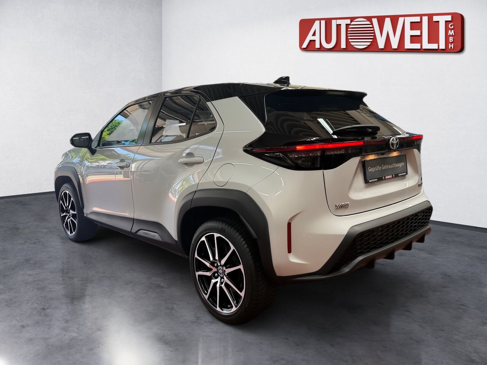 Toyota Yaris Cross 1.5 GR Sport HUD,KlimaA,LED,LM 18