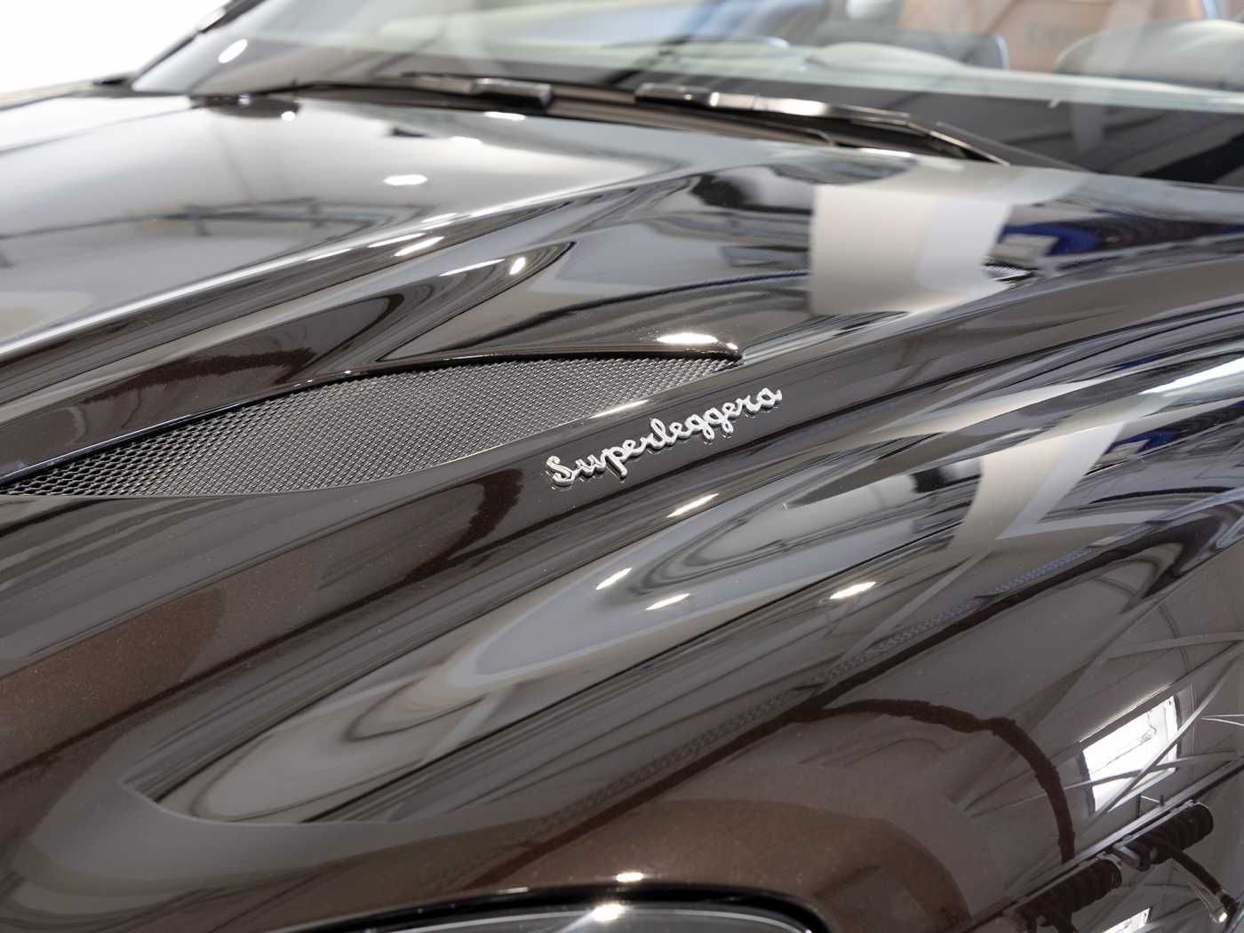 Aston Martin DBS Superleggera Volante -Berwick Bronze-