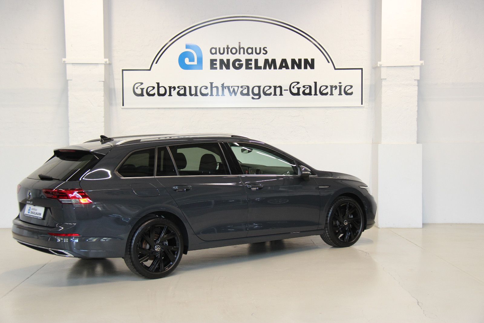 Volkswagen Golf 8 Var.Style 2.0 TDI DSG - Samsaru's Car Outlet