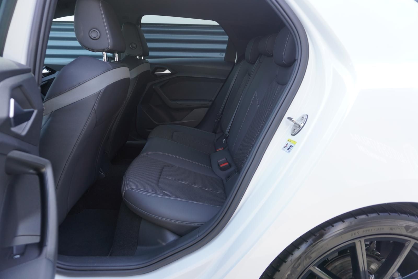 Audi A1 35 TFSI SPORTBACK S-LINE SPORTPAKET - Samsaru's Car Outlet
