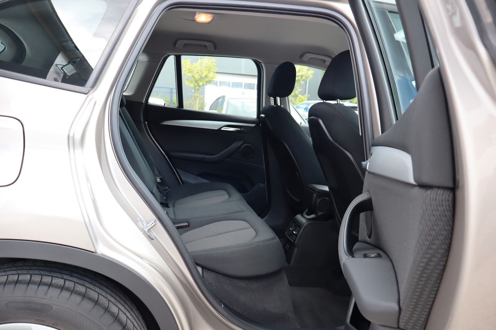 BMW X1 xDrive 25 e Advantage - Samsaru's Car Outlet