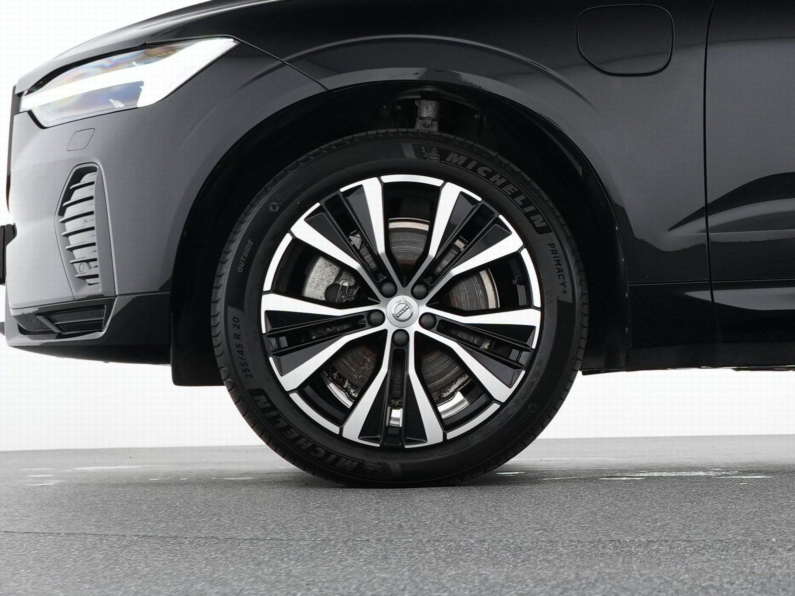 Volvo XC60 T8 Recharge Ultimate Dark 20"+AHK+STANDHZG