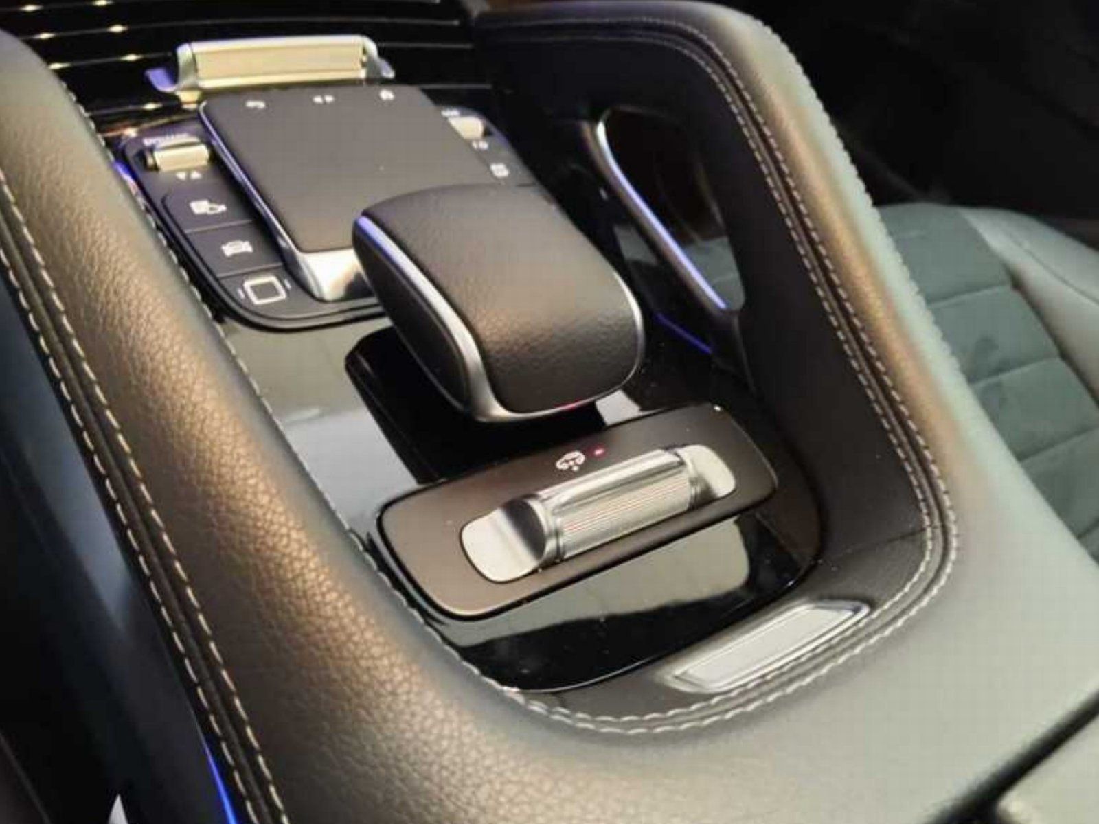 Mercedes-Benz GLE450d AMG Advan+ DISTRO Pano AIRMATIC AHK MLED