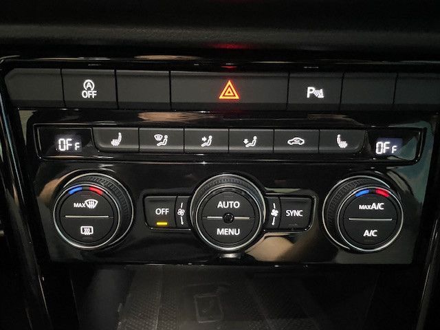 Volkswagen T-ROC Sport DSG 4M - Samsaru's Car Outlet