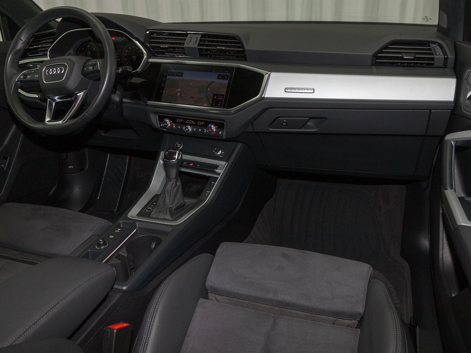 Audi Q3 35 TDI Q S LINE - Samsaru's Car Outlet