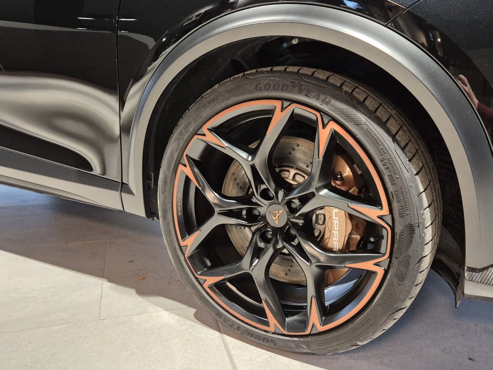 Cupra Formentor VZ5 2.5 TSI 4Drive - Samsaru's Car Outlet