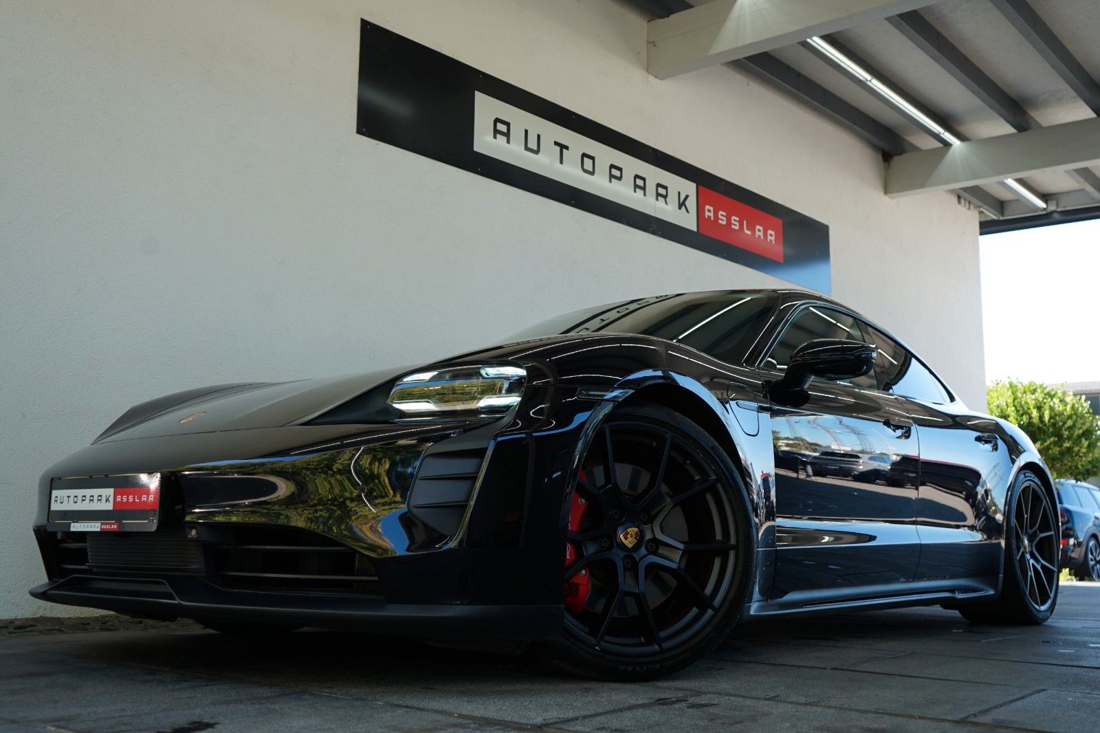 Porsche Taycan GTS BLACK/PANO/P-DISPLAY/MATRIX/360°/21z