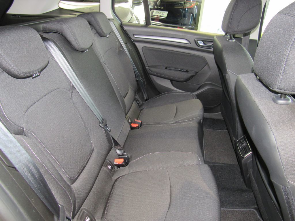 Renault Megane Grandtour ZEN E-TECH Plug-in - Samsaru's Car Outlet