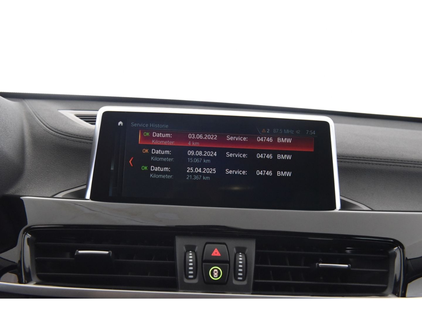 BMW X1 xDrive 20i xLine - Samsaru's Car Outlet