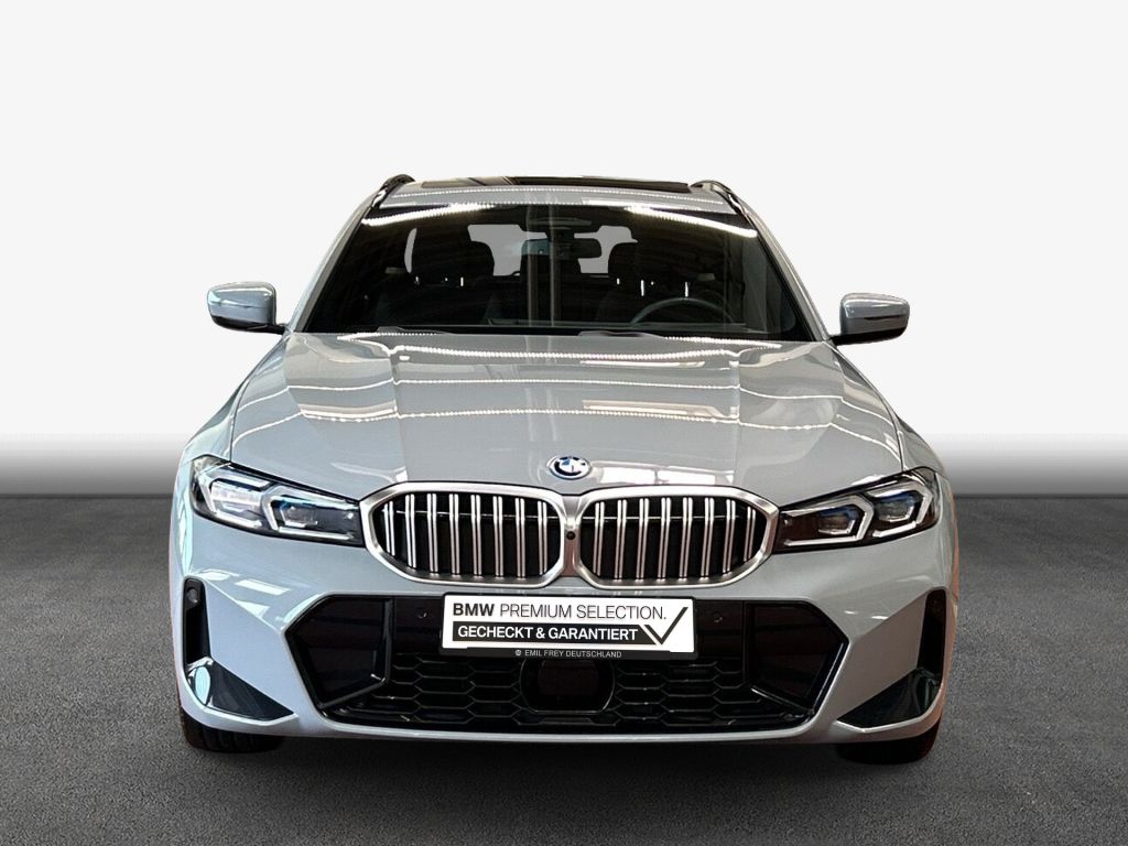 BMW 330e Touring xDrive Aut. M-Paket LED Pano AHK H&