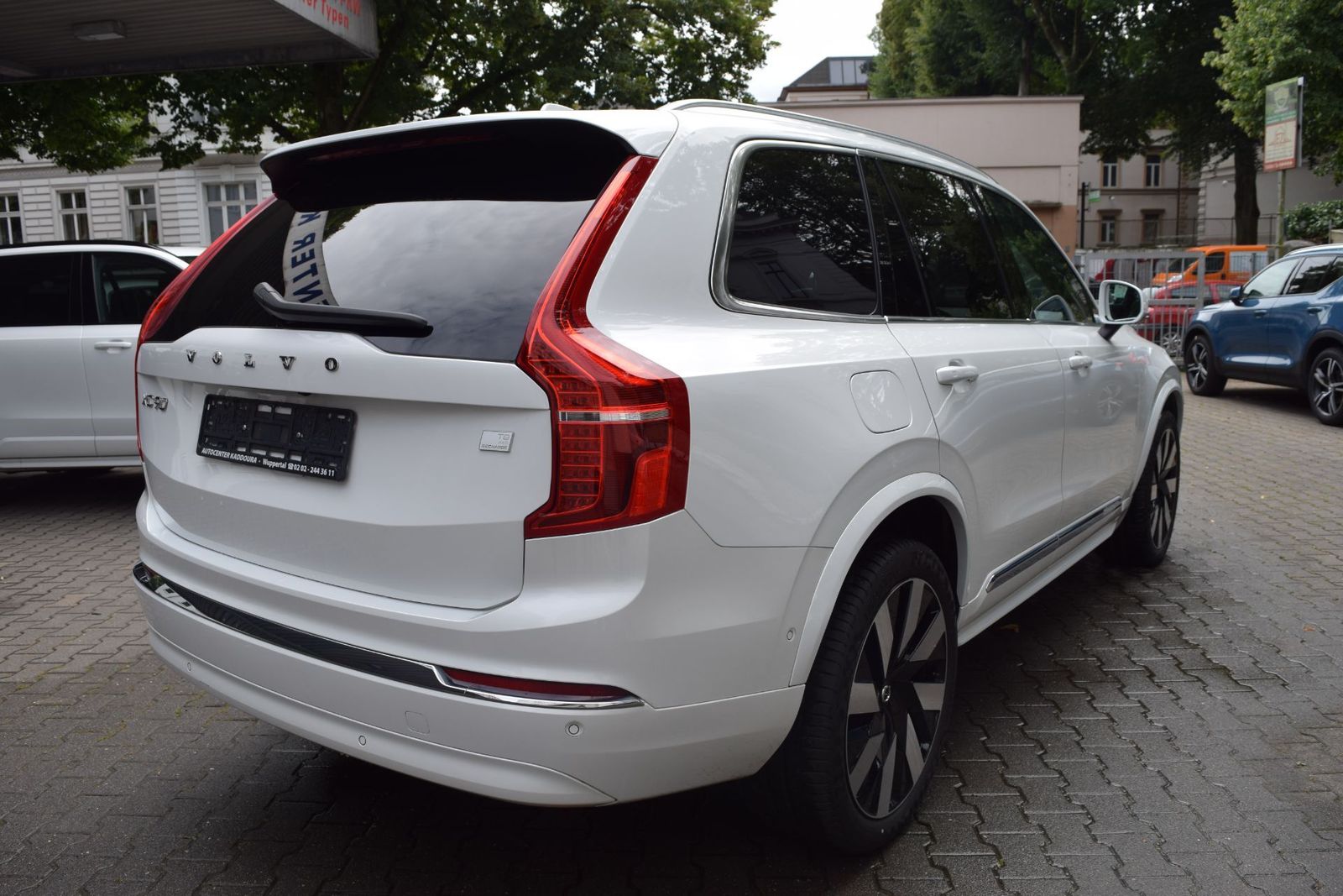 Volvo XC90 T8 AWD Plus - Samsaru's Car Outlet