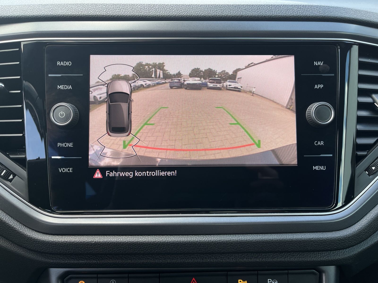 Volkswagen T-Roc 1.5 TSI DSG R-Line Black - Samsaru's Car Outlet
