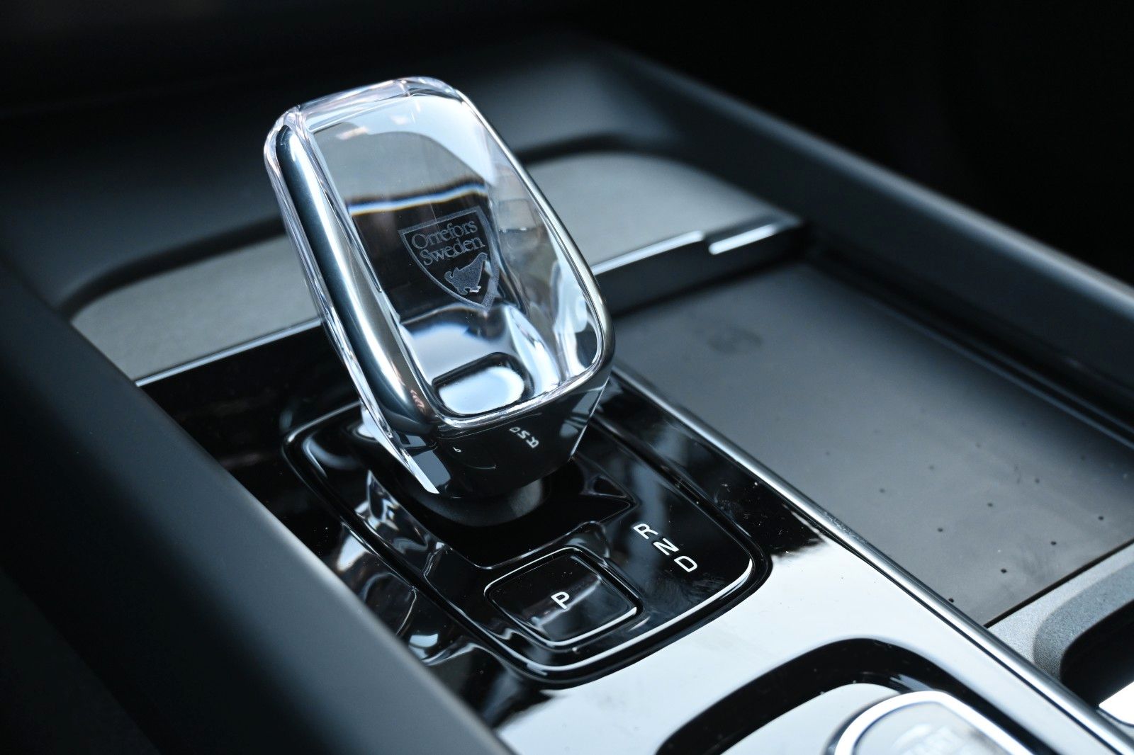 Volvo XC60 B5 B AWD Ultra Dark*PANO*360°*LUFT*ACC*AHK