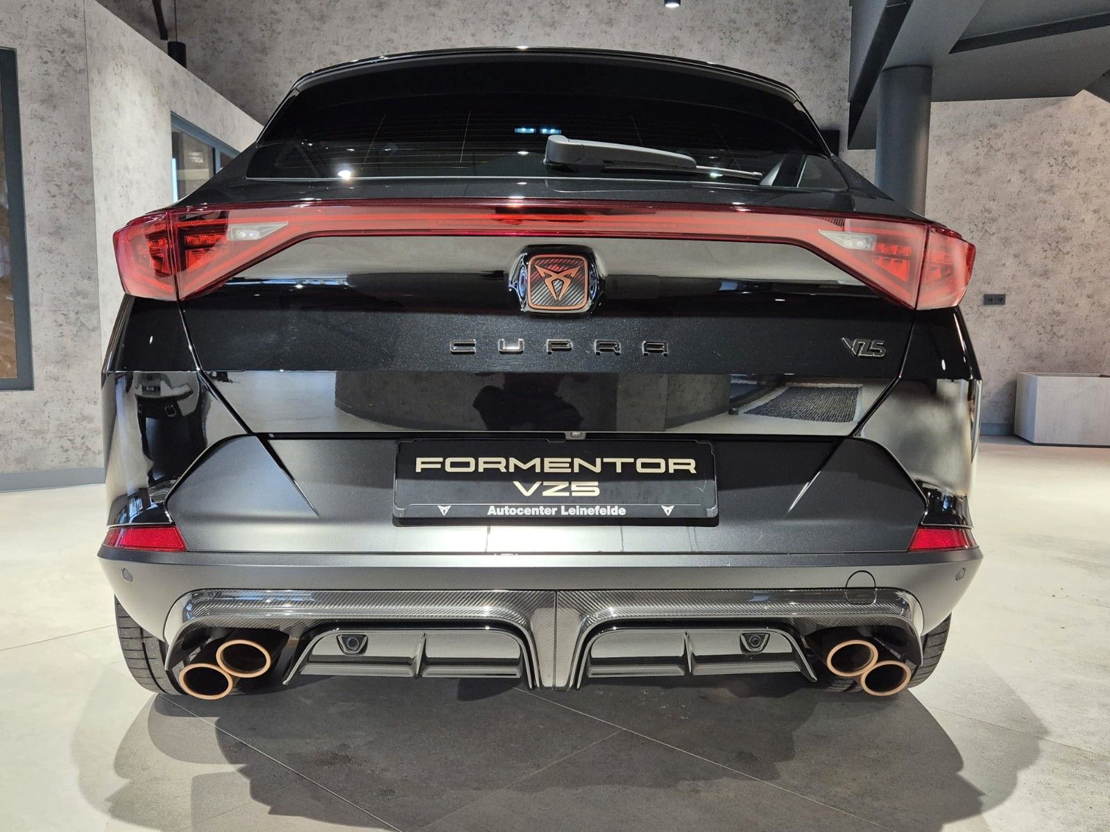 Cupra Formentor VZ5 2.5 TSI 4Drive - Samsaru's Car Outlet